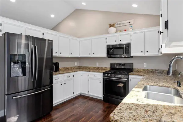 7269 Bancroft WAY, Inver Grove Heights, MN 55077