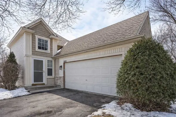 10272 Country Club Curve, Woodbury, MN 55129