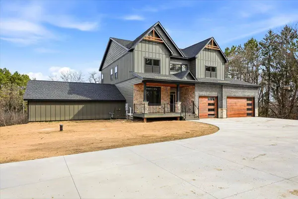 1397 Fox Ridge Trail, Hudson, WI 54016