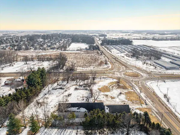 905 120th ST, Roberts, WI 54023