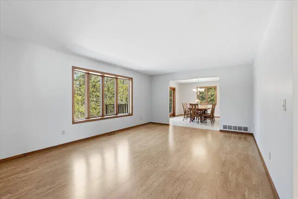 1072 Buck RDG, Hudson, WI 54016