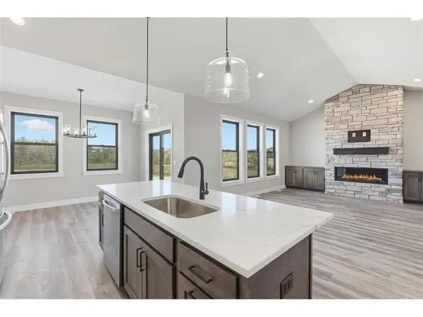 1199 60th Street, Hudson, WI 54016