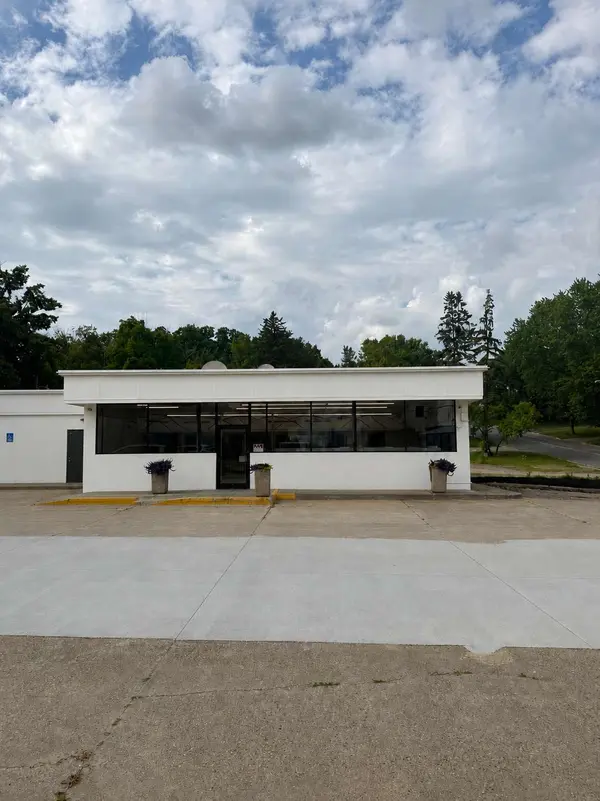 176 W Main ST, Ellsworth, WI 54011