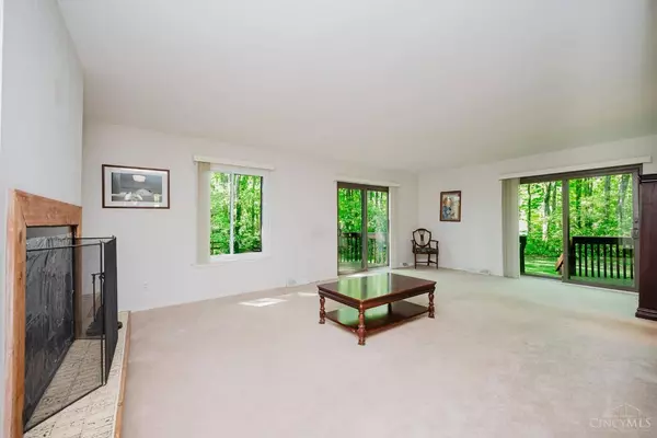 5672 Crooked Tree Ln, Miami Twp, OH 45150