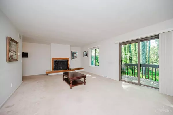 5672 Crooked Tree Ln, Miami Twp, OH 45150