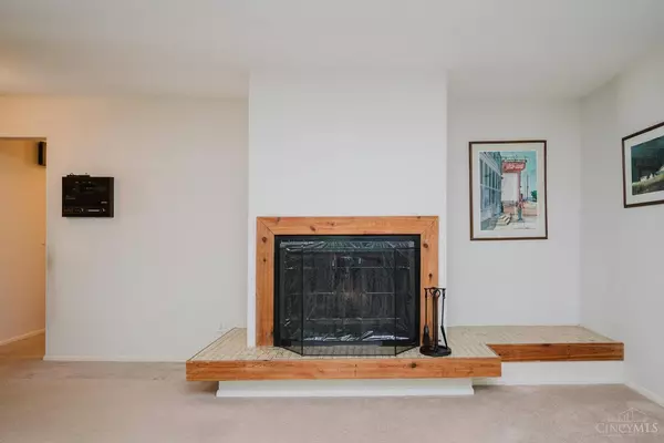 5672 Crooked Tree Ln, Miami Twp, OH 45150