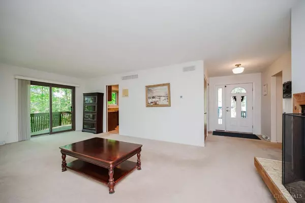 5672 Crooked Tree Ln, Miami Twp, OH 45150