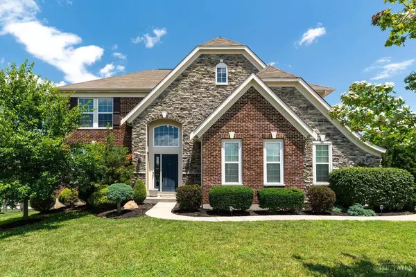 1207 Fox Horn Ct, Miami Twp, OH 45150