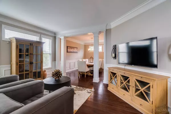 1207 Fox Horn Ct, Miami Twp, OH 45150