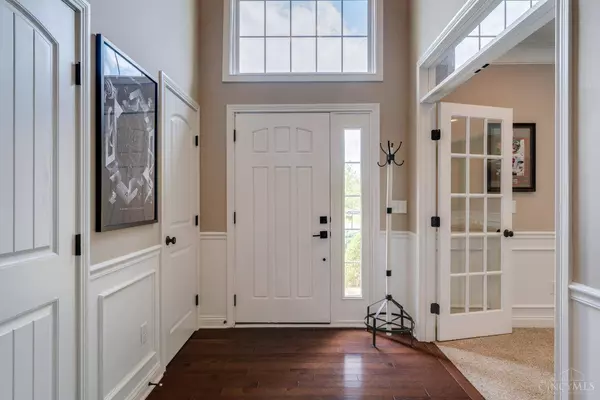 1207 Fox Horn Ct, Miami Twp, OH 45150