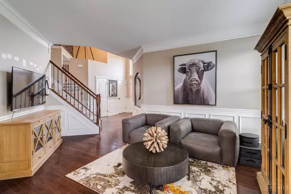 1207 Fox Horn Ct, Miami Twp, OH 45150