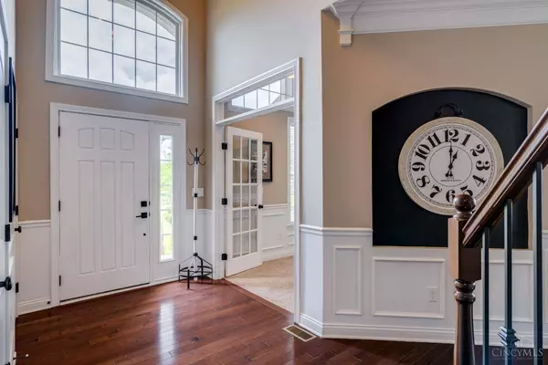 1207 Fox Horn Ct, Miami Twp, OH 45150