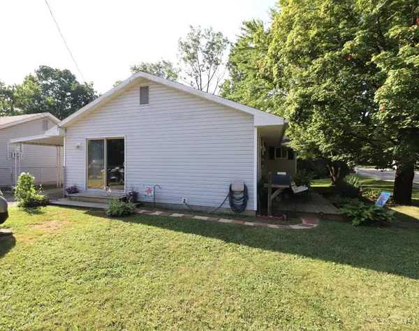 416 N Broadway St, Blanchester, OH 45107