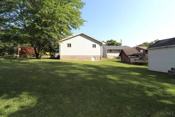 416 N Broadway St, Blanchester, OH 45107