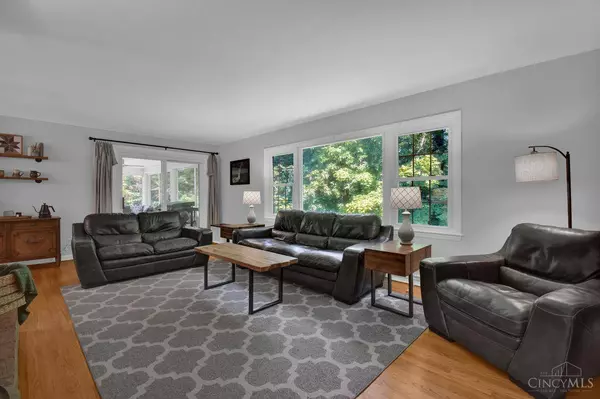 712 Beechwood Ln, Miami Twp, OH 45150