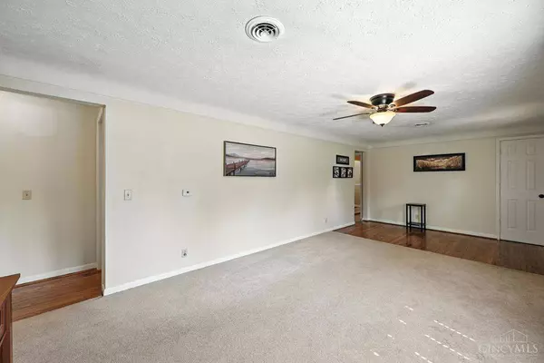 5569 Garrett Dr, Milford, OH 45150