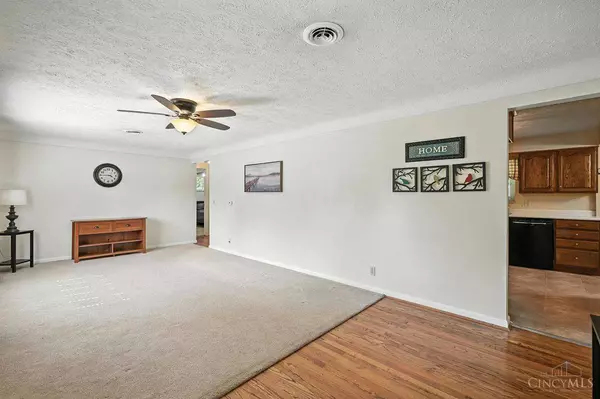 5569 Garrett Dr, Milford, OH 45150