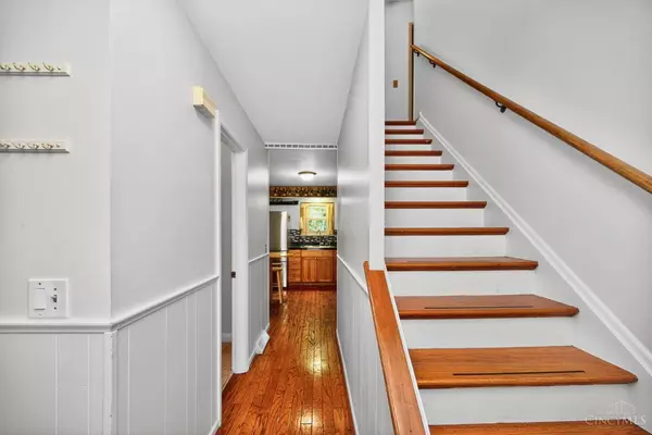 5702 Sherwood Dr, Miami Twp, OH 45150