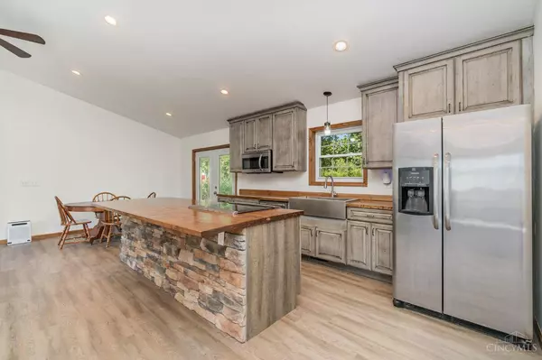 1295 Hales Branch Rd, Jefferson Twp, OH 45148