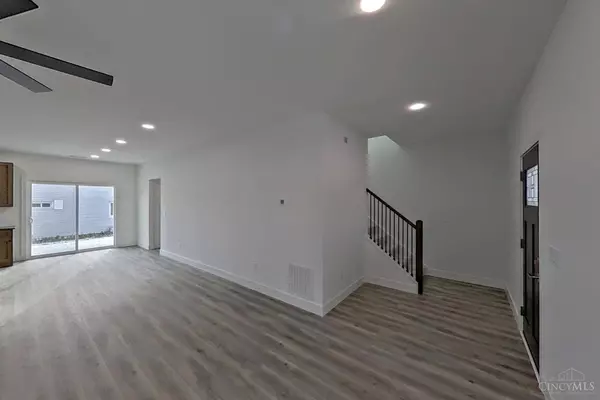 192 N Broadway St, Williamsburg Twp, OH 45176