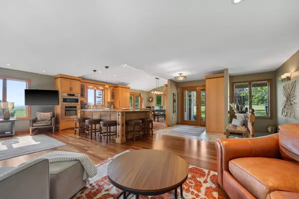 W5902 490th AVE, Ellsworth, WI 54011