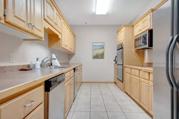 5200 Pathways AVE #105, White Bear Lake, MN 55110