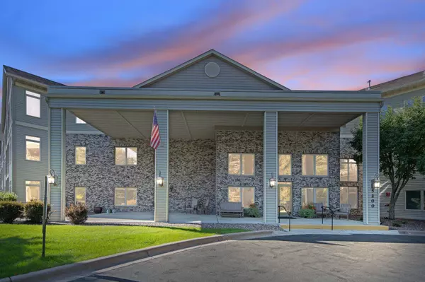 5200 Pathways AVE #105, White Bear Lake, MN 55110