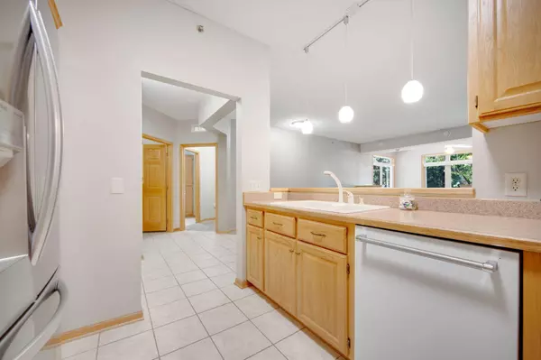 5200 Pathways AVE #105, White Bear Lake, MN 55110