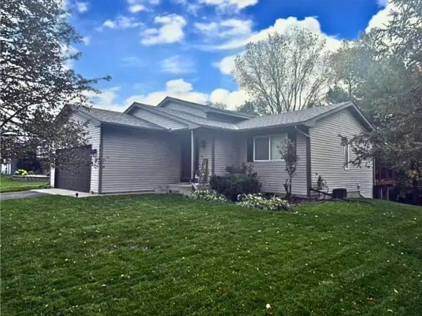 2415 Timberlea DR, Woodbury, MN 55125