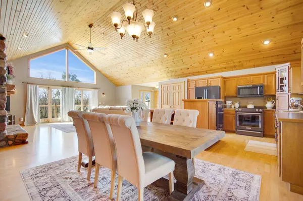 1477 85th ST, Saint Joseph Twp, WI 54017