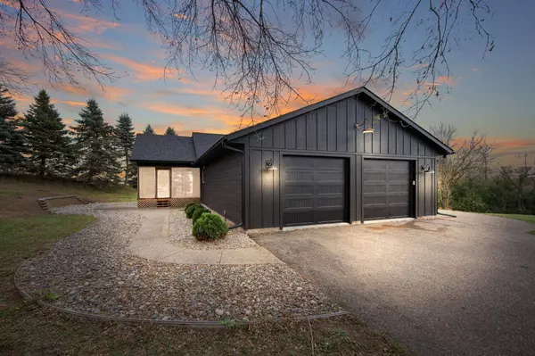 1477 85th ST, Saint Joseph Twp, WI 54017