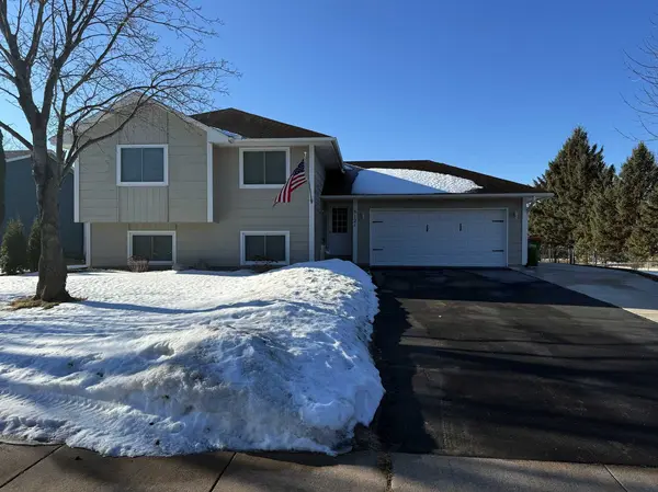 6121 Egg Lake RD N, Hugo, MN 55038
