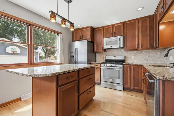 2258 11th ST, Saint Paul, MN 55110
