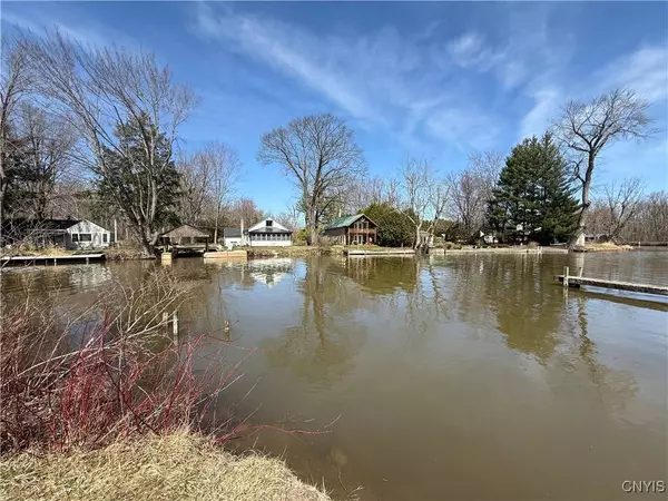 8434 Tuttle RD, Bridgeport, NY 13030