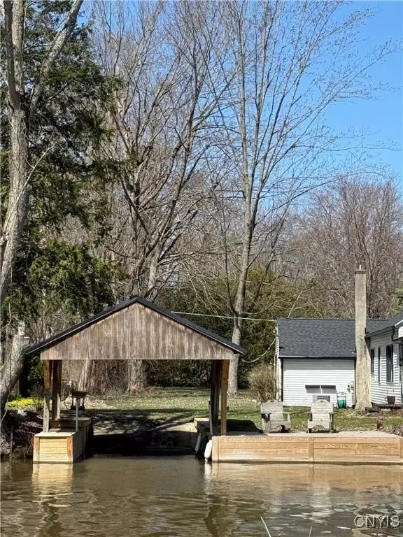 8434 Tuttle RD, Bridgeport, NY 13030