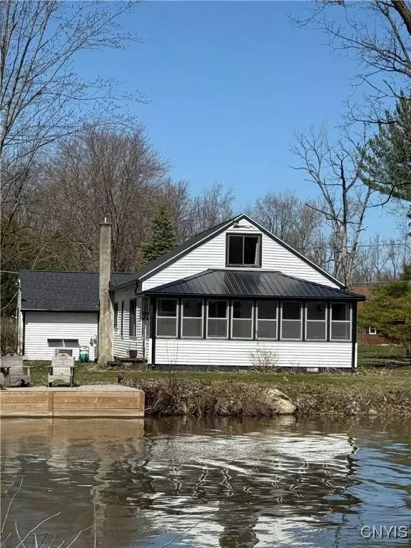 8434 Tuttle RD, Bridgeport, NY 13030