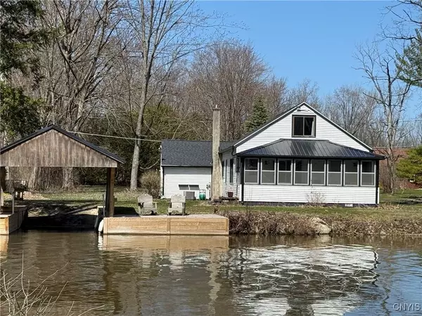 8434 Tuttle RD, Bridgeport, NY 13030