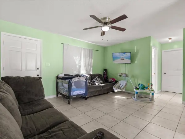 4045 CASTLEGATE DR, Orlando, FL 32839