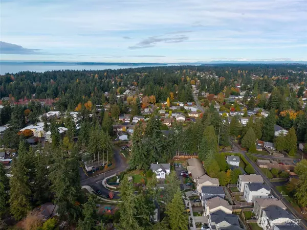 8825 231st PL SW, Edmonds, WA 98026