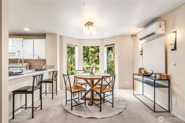 8825 231st PL SW, Edmonds, WA 98026