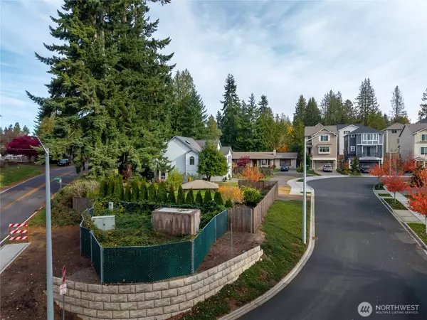 8825 231st PL SW, Edmonds, WA 98026