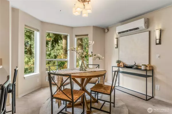 8825 231st PL SW, Edmonds, WA 98026