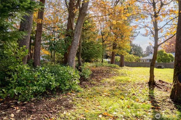 615 SW 124th ST, Seattle, WA 98146