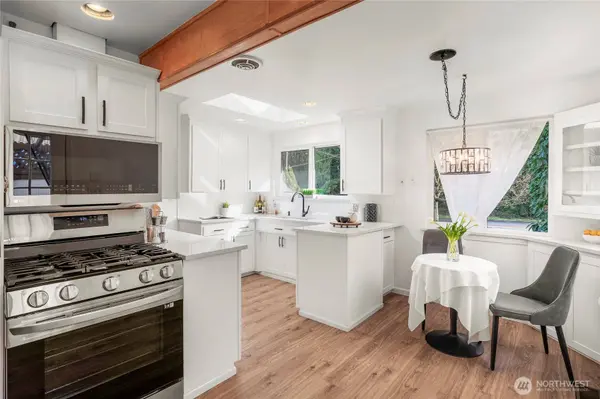 19513 Meridian AVE N, Shoreline, WA 98133