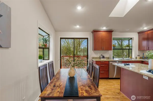 4225 SW 337th PL, Federal Way, WA 98023