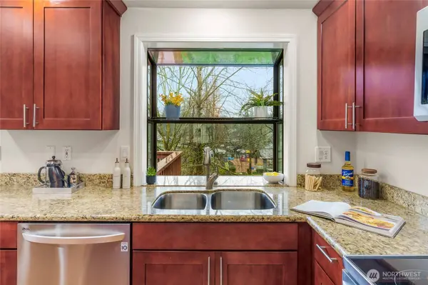 4225 SW 337th PL, Federal Way, WA 98023