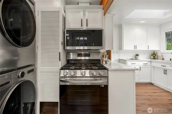 19513 Meridian AVE N, Shoreline, WA 98133