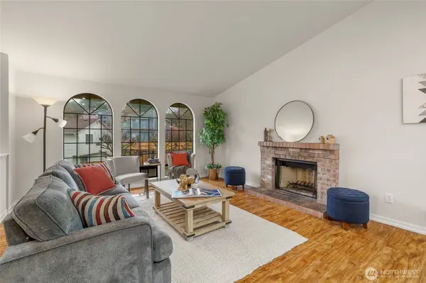 4225 SW 337th PL, Federal Way, WA 98023