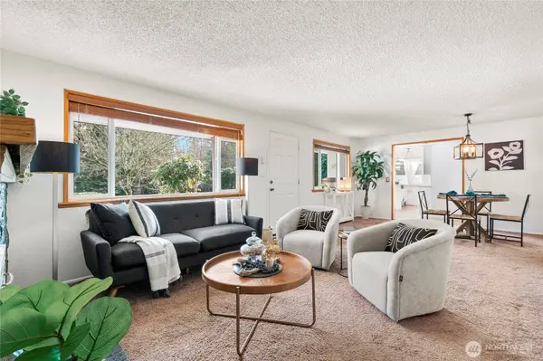 19513 Meridian AVE N, Shoreline, WA 98133