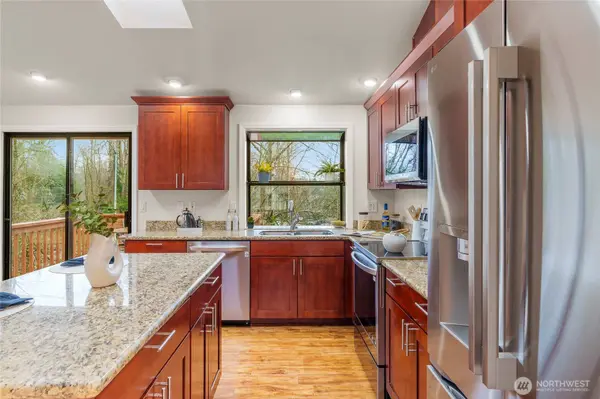 4225 SW 337th PL, Federal Way, WA 98023